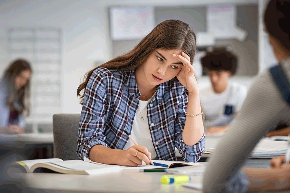 3 ضغوطات شائعة في الجامعة وكيفية التغلب عليها